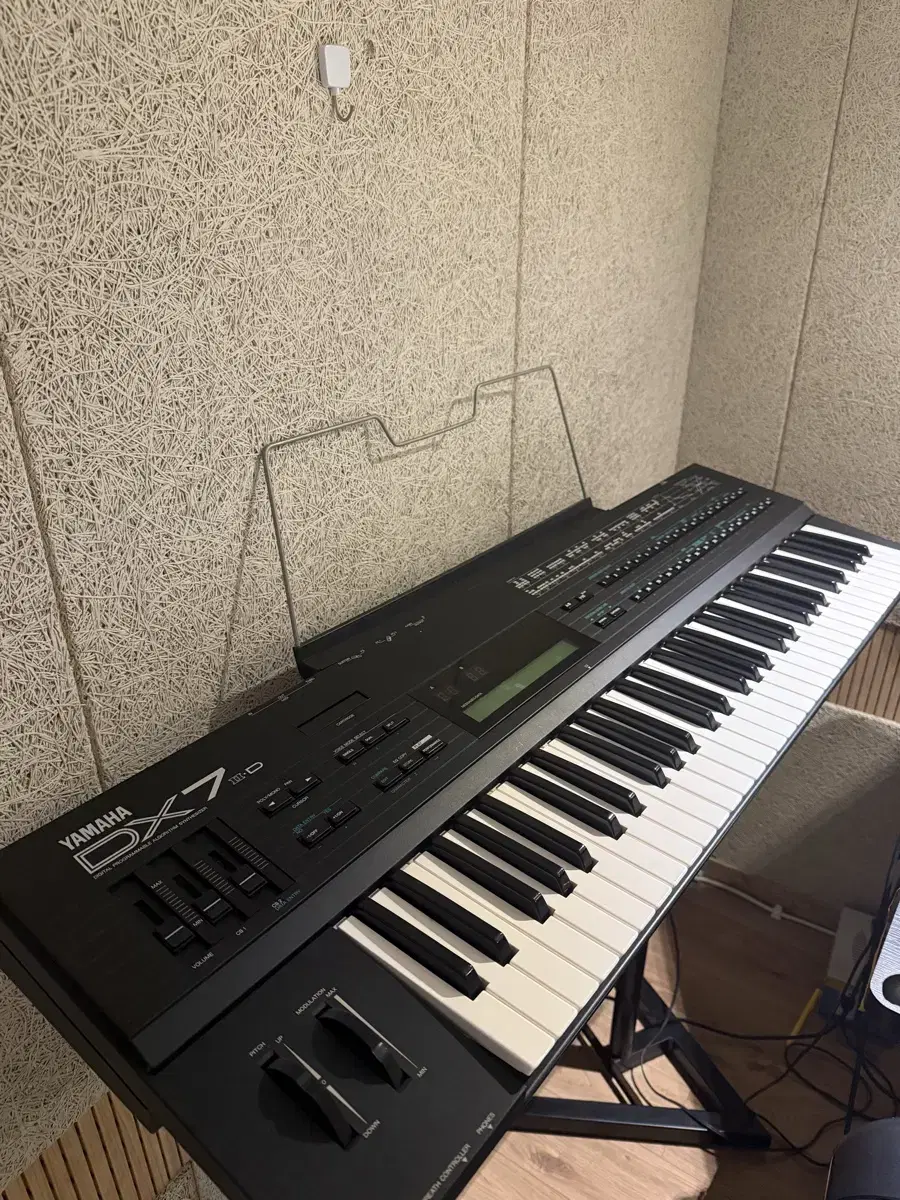 Yamaha DX7 2D 건반 하드케이스포함 상태좋음